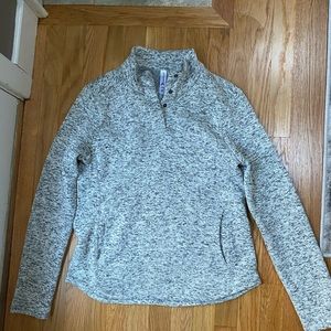 Thin fleece pullover
